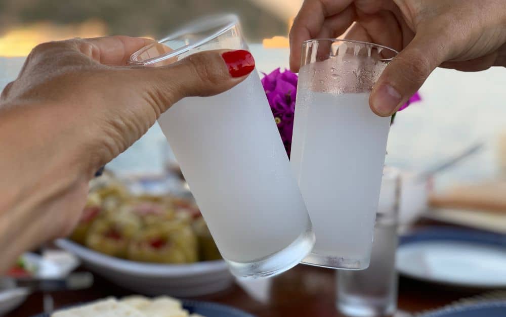 Raki: Der Geist der Türkei in einem Glas